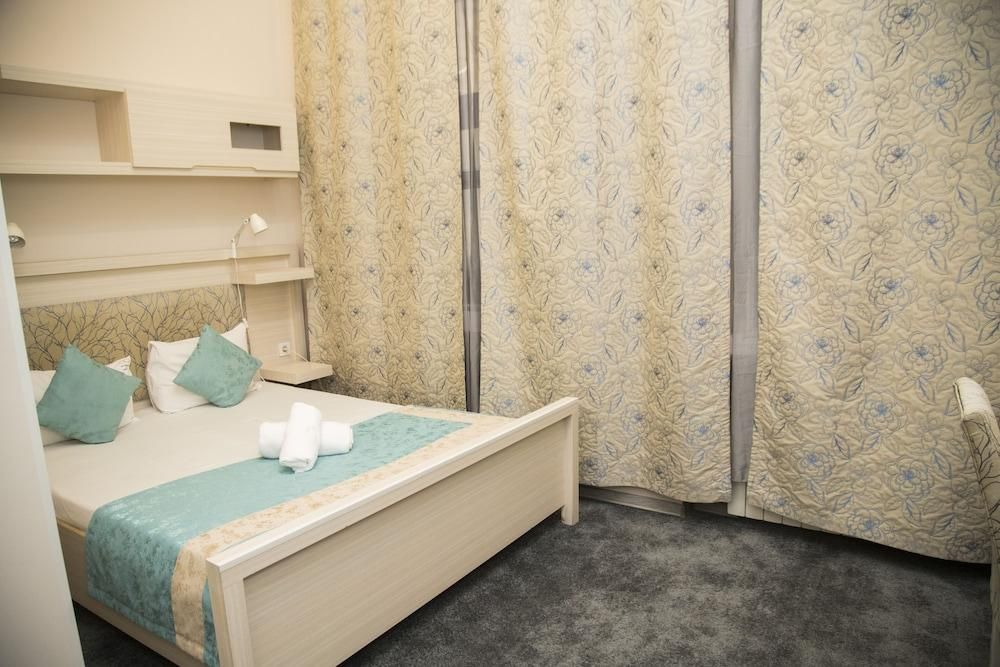 فندق بريستول باكو