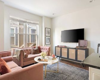 Hart Suite 16 by Avantstay Gorgeous Town House w/ Modern Amenities in Nashville! - Nashville - Oturma odası