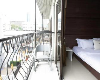 Bed By City Hotel - Bangkok - Balcony