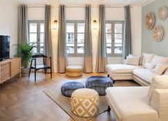 Ma Suite - Maison Tillot - Dijon - Living room