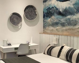 فرانس أوتل - نيور - غرفة نوم