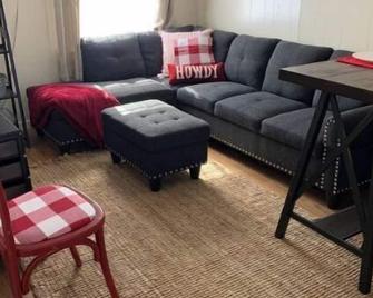 Rustic BG Bungalow at 609 eighth street - Bowling Green - Sala de estar