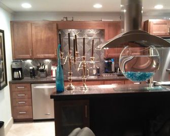 Luxurious Penthouse With Total Privacy From The Public And Paparazzi - Dallas