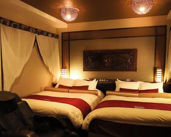 Hotel K6 Osaka Namba - Osaka - Habitación