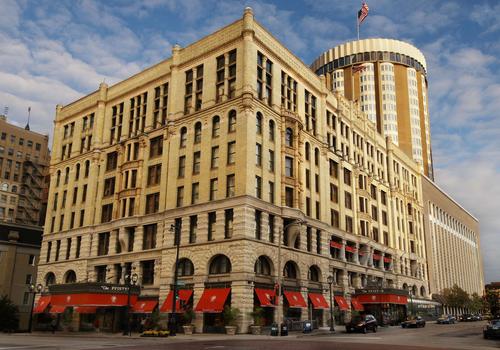 The Pfister Hotel 122 3 9 5 Milwaukee Hotel Deals Reviews