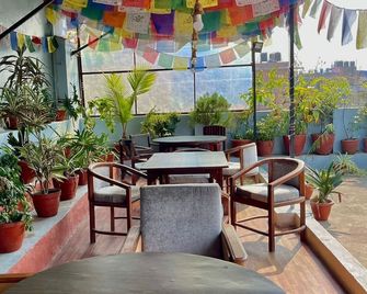 Holyland Guest House - Κατμαντού - Βεράντα