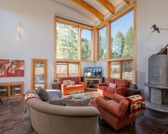 Jhrl - Westbrook House - Contemporary 3 Bedroom Teton Village Home, Great Location - Teton Village - Living room