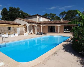 Provencal villa in the center var - Flassans-sur-Issole - Piscine