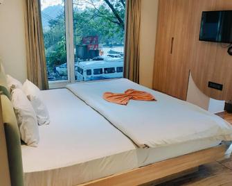 Rajasthani Dhani Hotel - Guwahati - Kamar Tidur