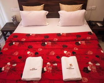 Hotel Govindpuram - Kolhāpur - Bedroom