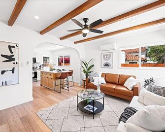 Cozy Home in heart of Old Town San Diego - סן דייגו - סלון