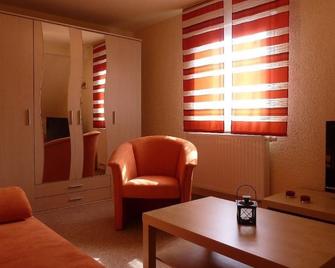Feriendomizil Elbsandsteingebirge - Königstein - Wohnzimmer