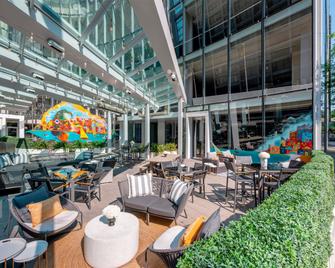 Sofitel Chicago Magnificent Mile - Chicago - Patio