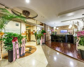 Gwangju Sangmu Hotel Masters - Gwangju - Front desk