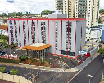 Hotel Dan Inn Araraquara - Araraquara - Edifício