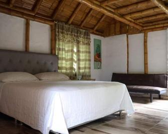 Alojamiento rural Ecoparque La Motilona Paicol, Huila - Cabaña Colibrí - Paicol - Habitación