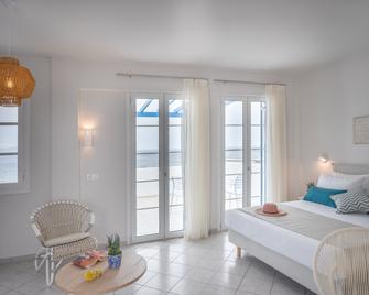 رومانتيكا هوتل - آجيوس بيلاغيا - غرفة نوم