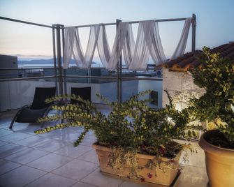 Flamingos Hotel - Darátsos - Balkón