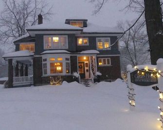 The Captain's House heritage bed & breakfast - Midland - Rakennus