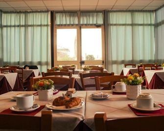 Hotel Garden Napoli - נאפולי - מסעדה