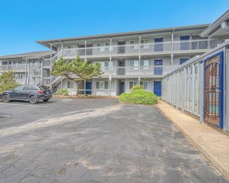 Pacific Crest 306 - Newport - Building