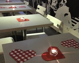La Guitarra Hostel Gdansk - גדנסק - מסעדה
