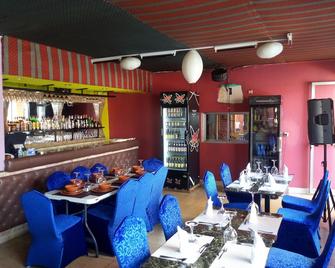 Zambezi Inn - קונקרי - בר