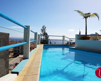 Guesthouse Vila Lusitania - Funchal - Pool