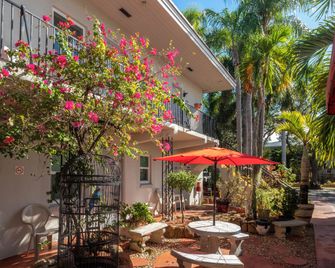 Richard's Motel - Hollywood
