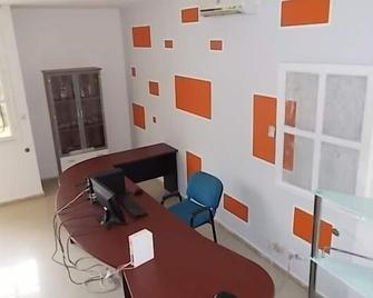 Residences Hotels Sejours Affaires - Abidjan - Dining room