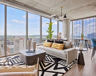 Placemakr Premier Sobro - Nashville - Living room