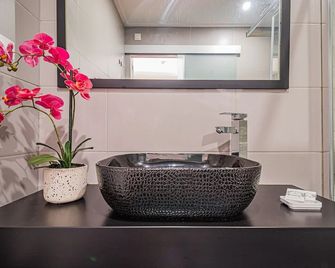 Buganvilias Do Meco Guest House - Sesimbra