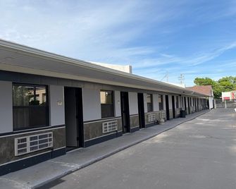 Midway Motel - Patchogue - Rakennus
