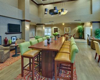 Hampton Inn & Suites by Hilton Sacramento-Airport-Natomas - סקרמנטו - חדר אוכל
