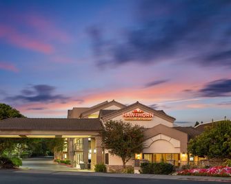 Hawthorn Suites by Wyndham Napa Valley - Napa - Gebäude
