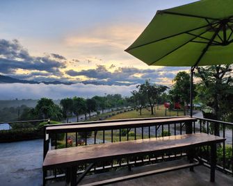 Sangkhlakiri Resort - Sangkhla Buri - Balcón