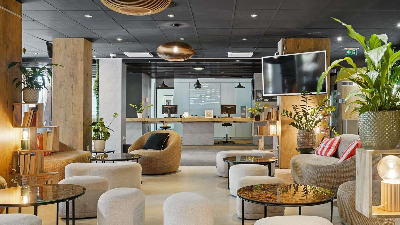 إيبيس باري بورت دورليانز