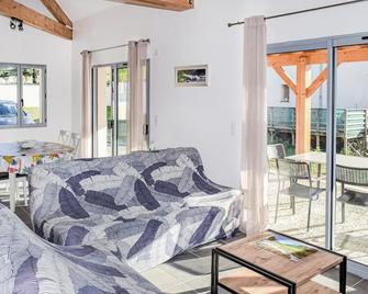 Nice Home In Galan With Kitchenette - Galan - Sala de estar
