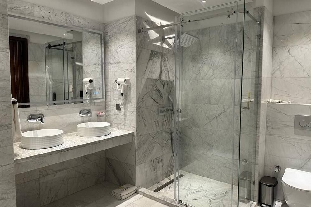 The Rumi Hotel & Residences - Dushanbe - Bathroom