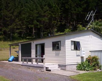 Relaxed Opito Kiwi Bach - Kuaotunu - Gebäude