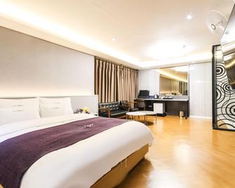 500th Hotel - Mokpo - Habitación