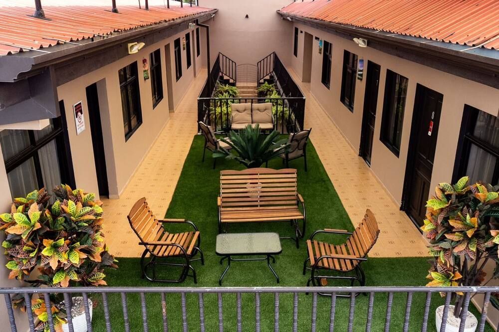 Hotel Del Rio - Liberia - Patio