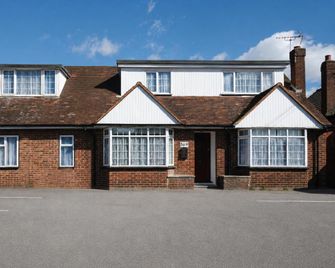 Laburnum Guest House - Heathrow London T5 - Colnbrook with Poyle - Edificio