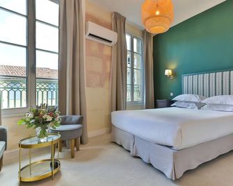 Hôtel Le Relais de Poste Arles Centre Historique - Arlés - Habitación
