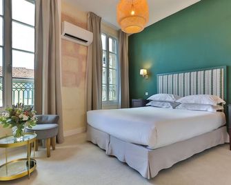 Hôtel Le Relais de Poste Arles Centre Historique - ארל - חדר שינה