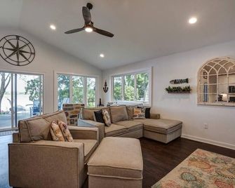 Blue Fish Cottage-Hot tub, Kayaks, Ice Fishing - Waterford - Sala de estar