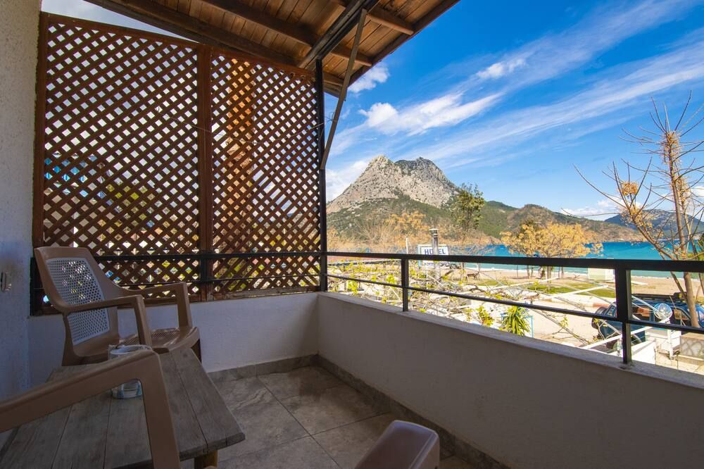 Ceneviz Hotel - Kumluca - Balcony