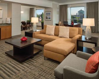 Hilton Vancouver Washington - Vancouver - Living room