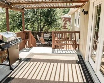 Bison House, Montana Family Home - Great Falls - Balcony