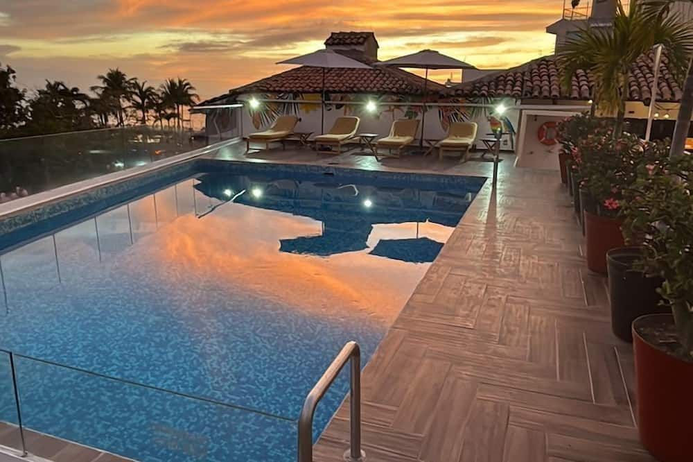 هوتل إنشينو ماليكون سنترو بويرتو فالارتا - بورتو فولارتا - حوض السباحة